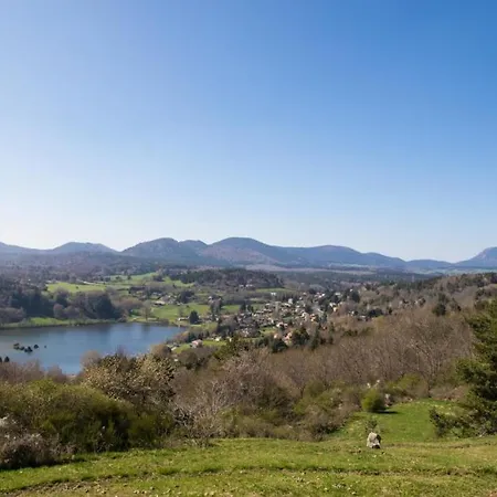 Inn Entre Lacs Et Volcans Aydat